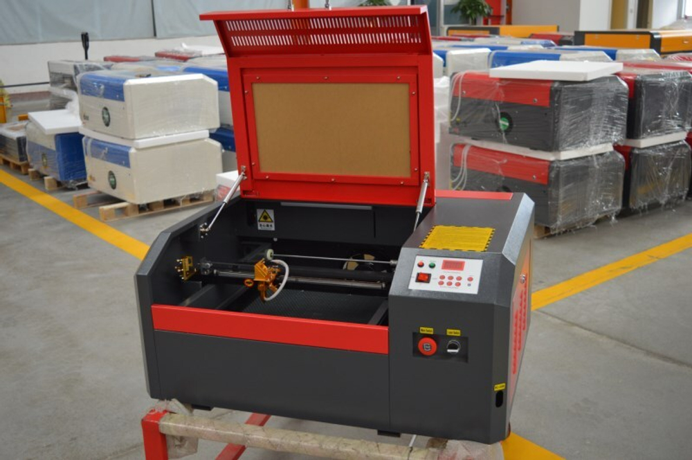 Лазерно-гравировальный станок Thunder 4040