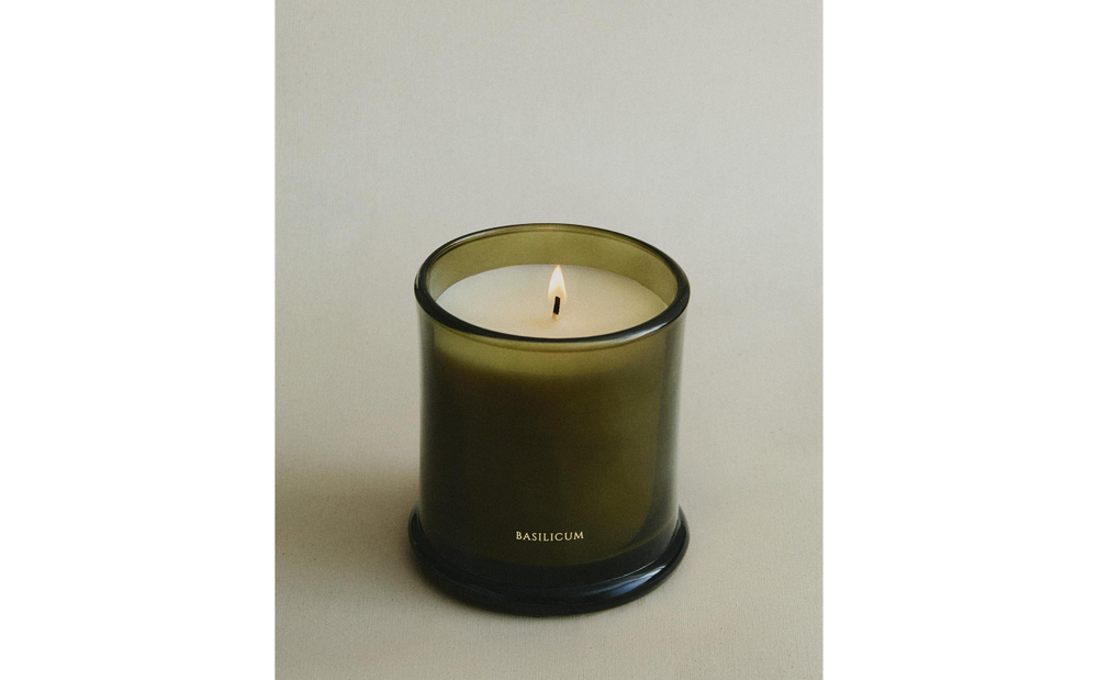 Zara Home Свеча ароматическая Basilicum 350 г, растительный воск, аромат свежий цитрусовый, Горчичный