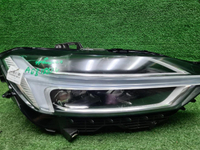Фара правая Volvo XC60 2 (2017-2021) LED