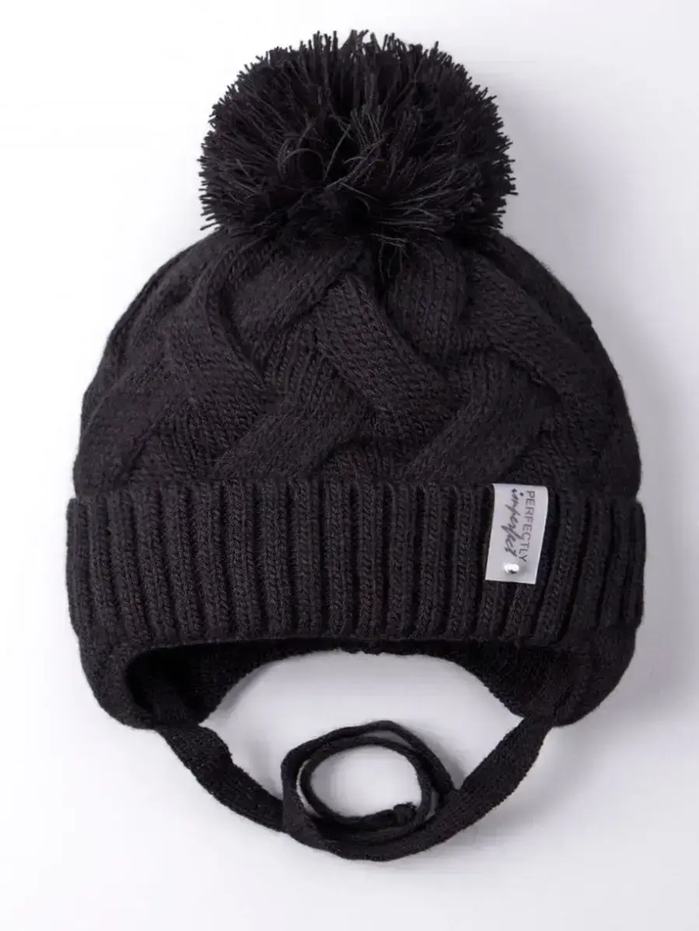 Шапка вязаная демисезонная на завязках для детей