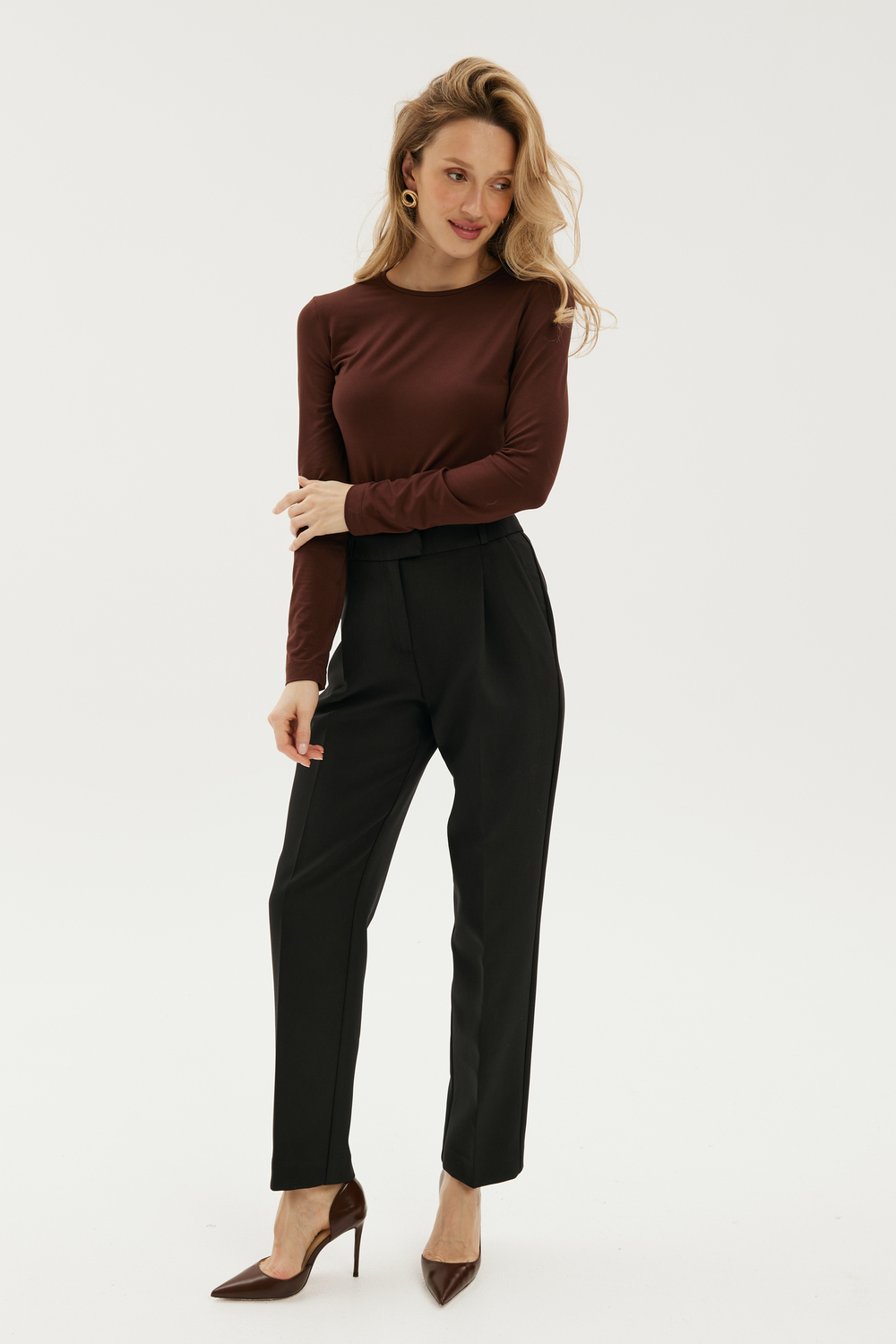 Брюки черные зауженные