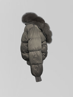 Куртка однотонная на резинке снизу и манжетами, со съемным меховым воротником