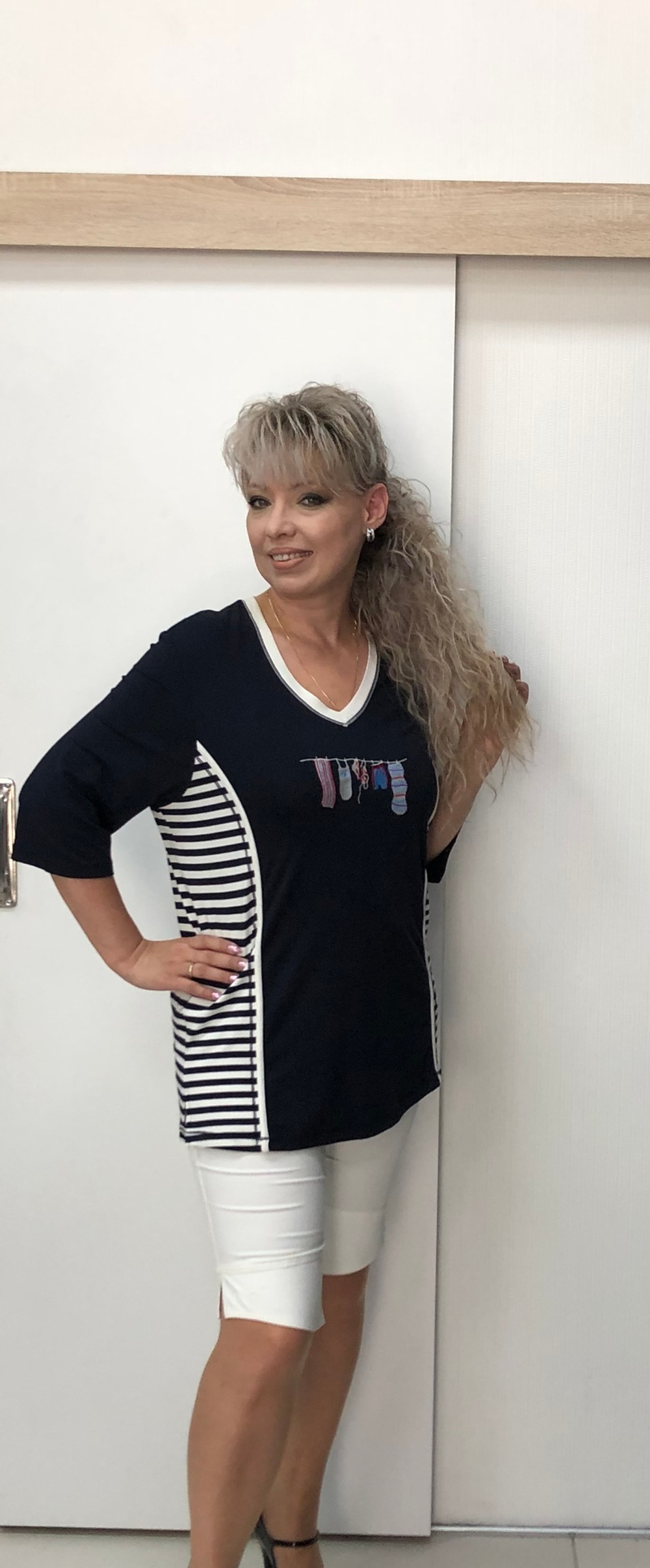 Комбинированный блузон с оригинальным принтом из бельевой сушки))