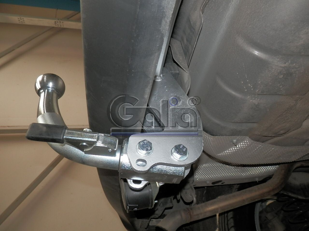 Фаркоп оцинкованный Galia F091C для Ford Focus хетчбек 2004-2011, 2011-, Ford C-MAX 2003-2011, 2011-(паспорт и сертификат в комплекте)(без электрики)