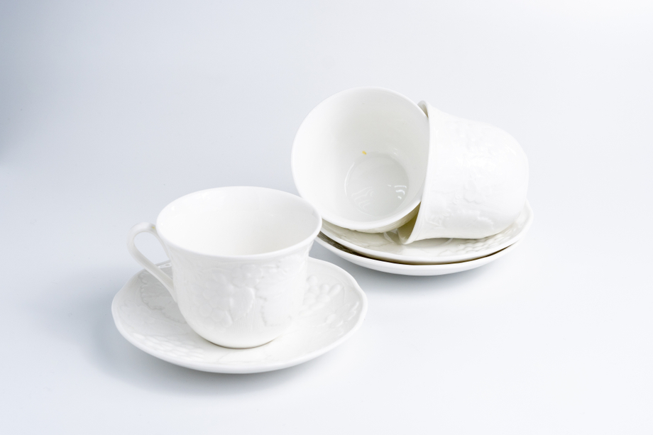 Три чайные пары с узором «Клубника и виноградная лоза»