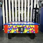 Детский аэрохоккей (160х110х75 см) с подсветкой пола «Шарики»