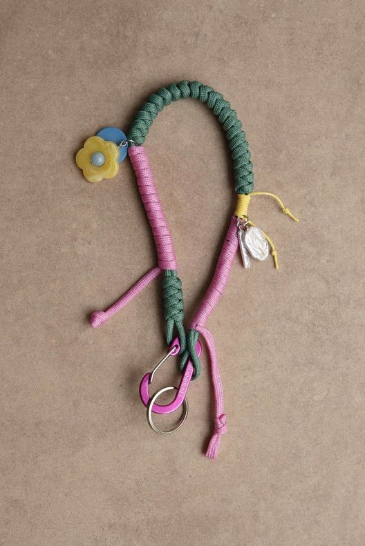 Шнурок на запястье Голубка / Bread&Roses