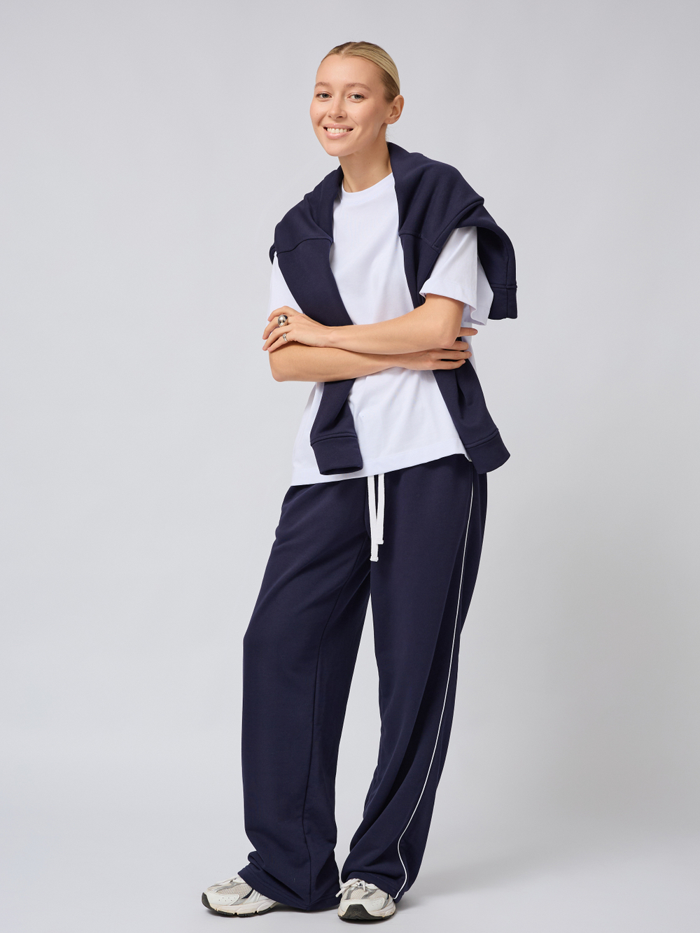 Штаны широкие с кантом из футера