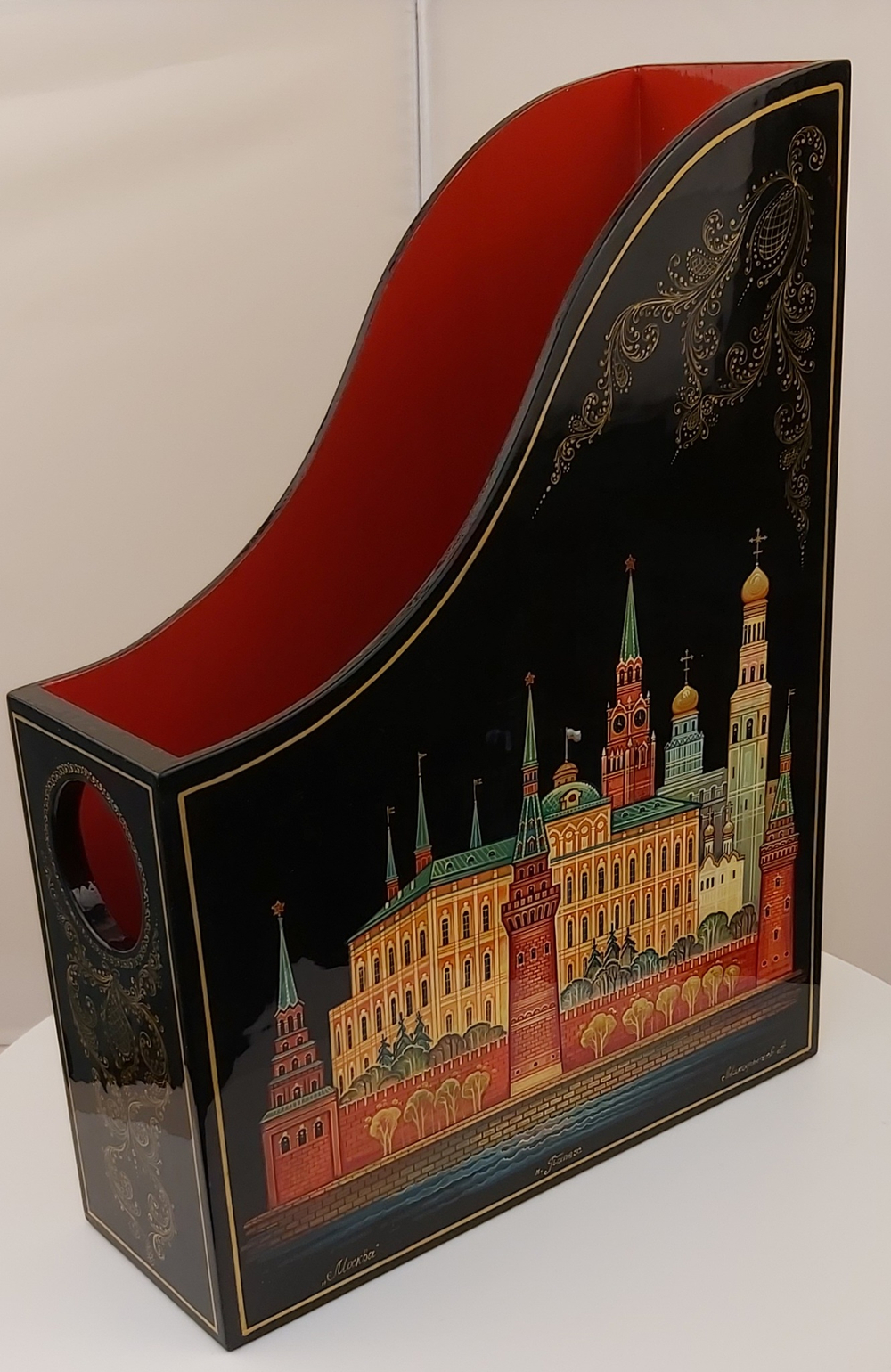 Лоток под бумаги формат А4  "Москва" с росписью Палех
