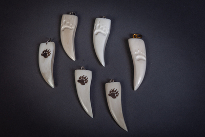 Подвеска "Коготь с лапой" в ассортименте, цевка