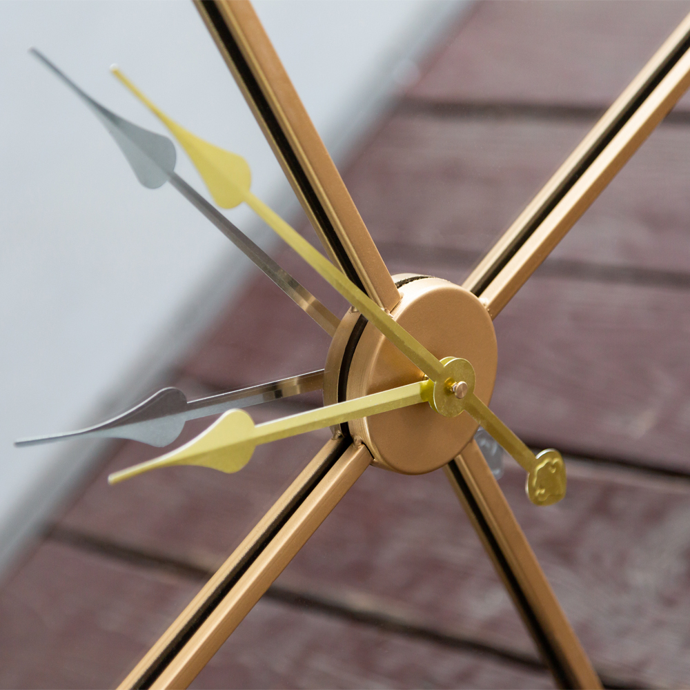 Часы зеркальные Объект мечты Энтони голд