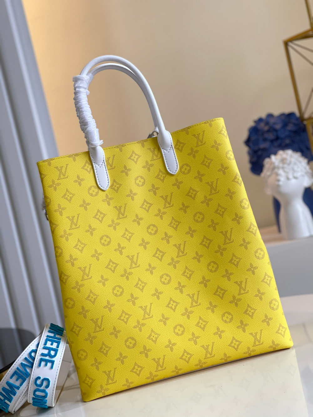 Louis Vuitton Carry It Tote