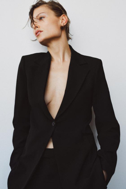 ZARA ПРИТАЛЕННЫЙ БЛЕЙЗЕР ИЗ СМЕСОВОЙ ШЕРСТИ — ZW COLLECTION LIMITED EDITION, ЧЕРНЫЙ