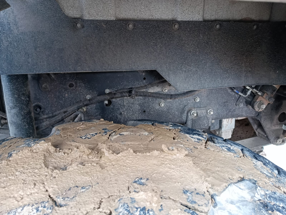 КамАЗ 53504 6x6 Седельный тягач 53504-50 (Дизельный, 11,8 л, 300 л.с., МТ)
