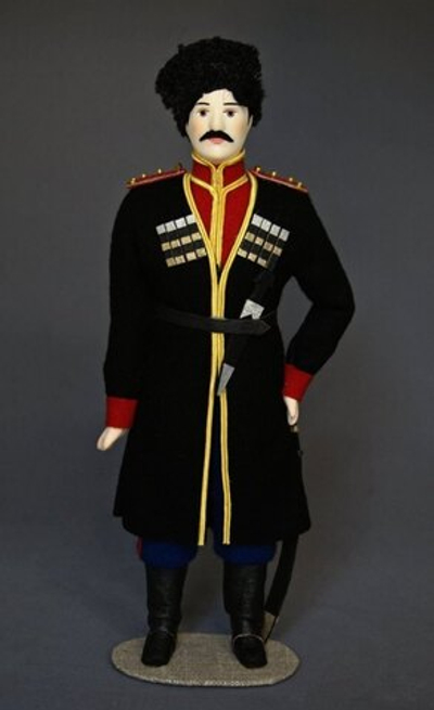 Кукла коллекционная в военном мундире Кубанского казака