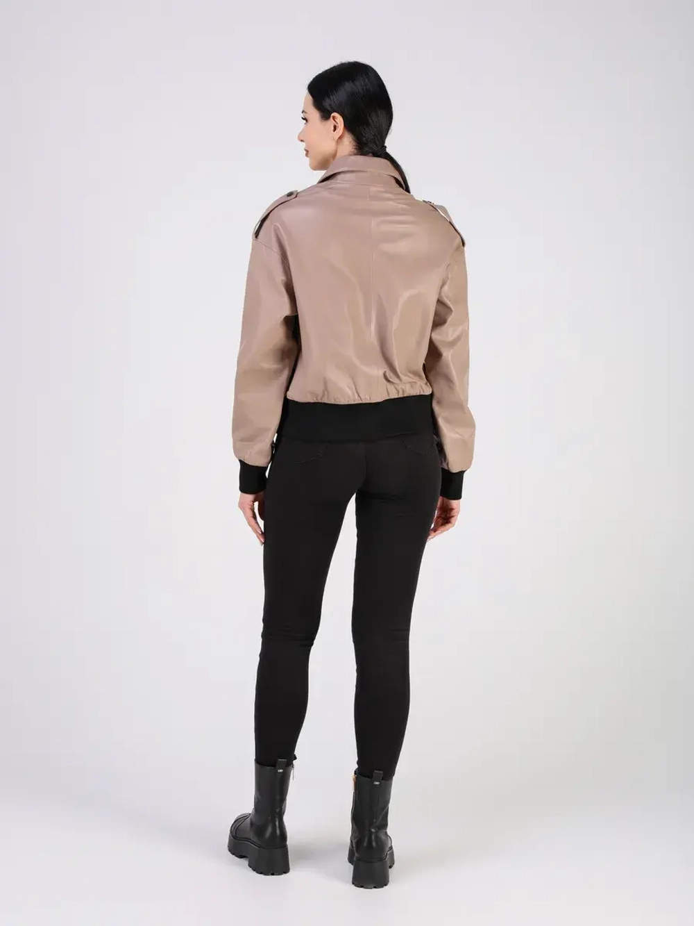 Кожаная куртка демисезонная