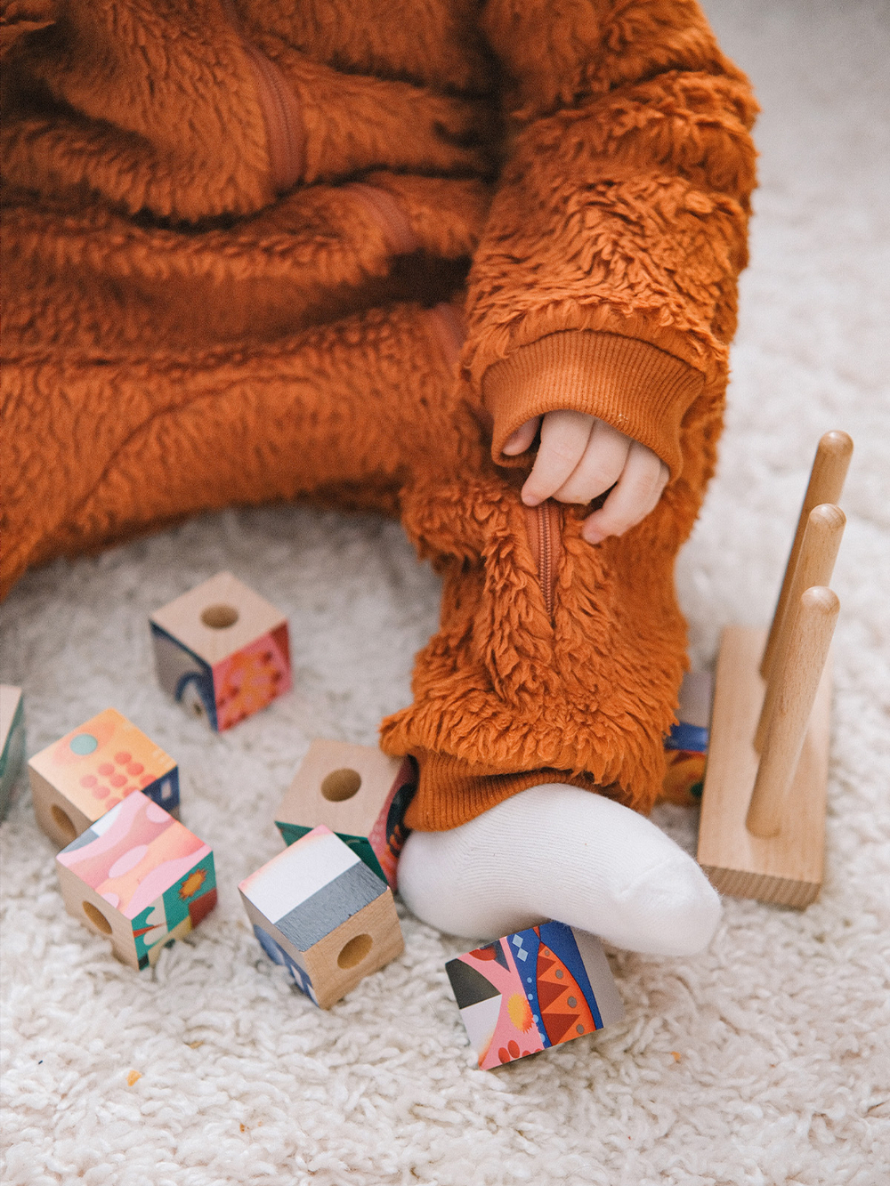 Плюшевый комбинезон из органического хлопка Mjölk Umber, на манжетах