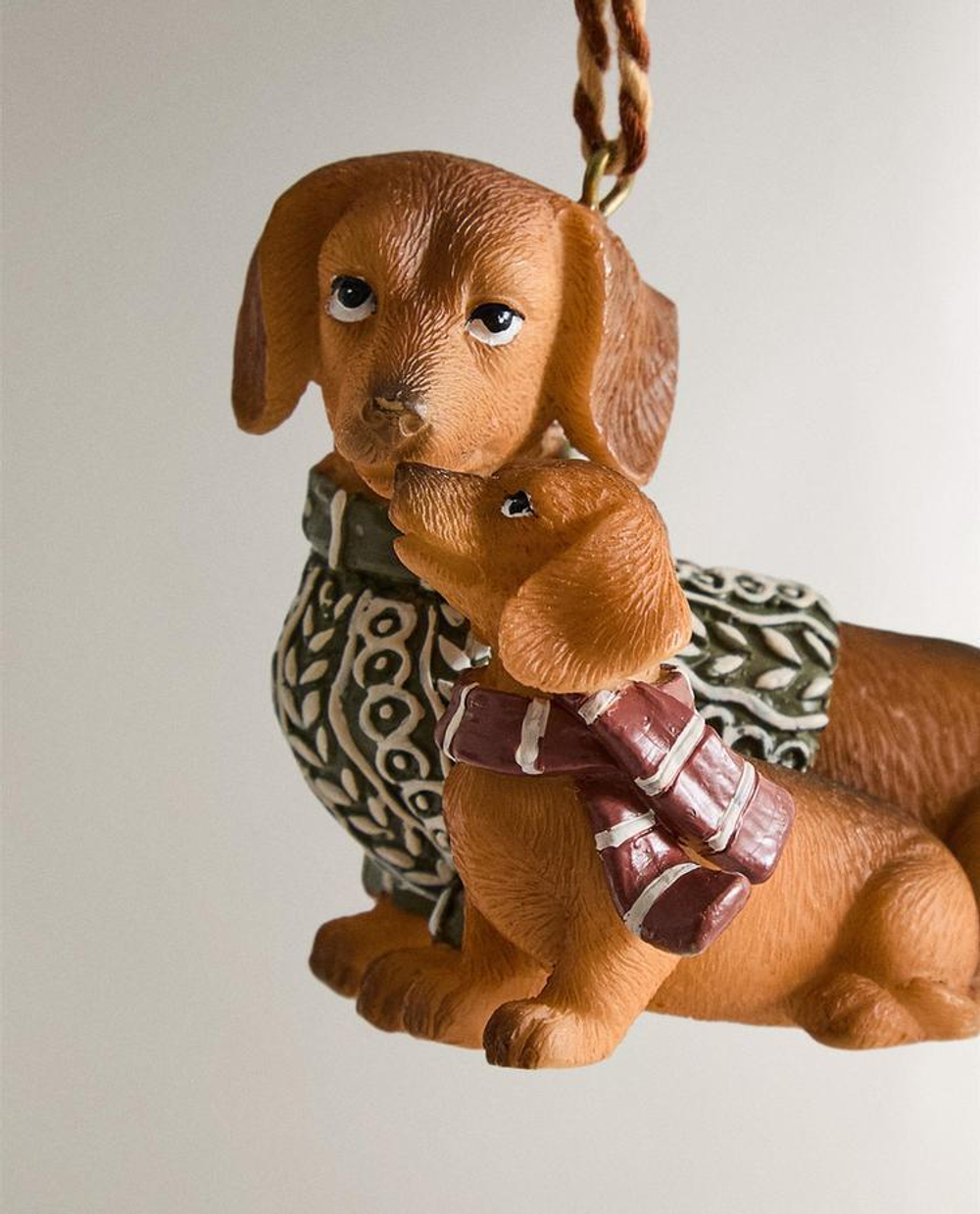 ZARA HOME ЕЛОЧНОЕ УКРАШЕНИЕ «СОБАЧЬЯ ПАРА», КОРИЧНЕВЫЙ