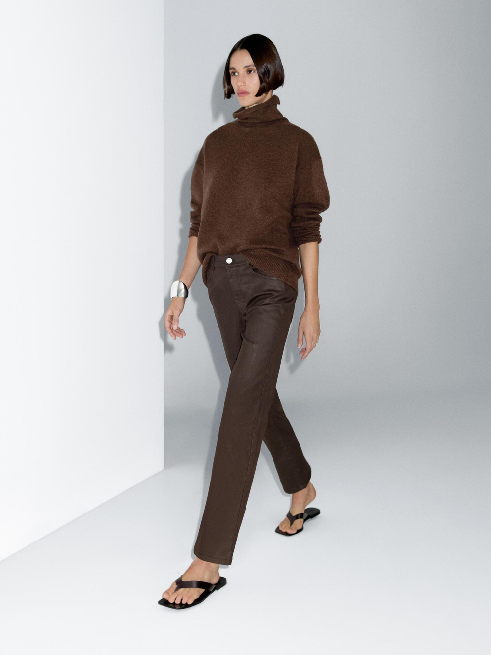 Massimo Dutti Брюки прямого кроя с высокой посадкой и вощеным покрытием, коричневый