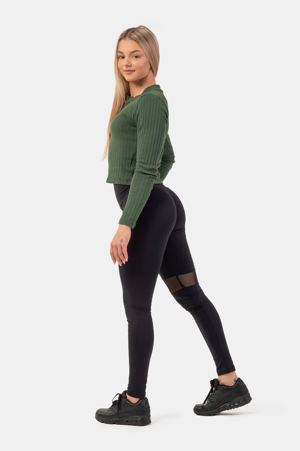 Лонгслив ORGANIC COTTON RIBBED LONG SLEEVE TOP 415
Зеленый