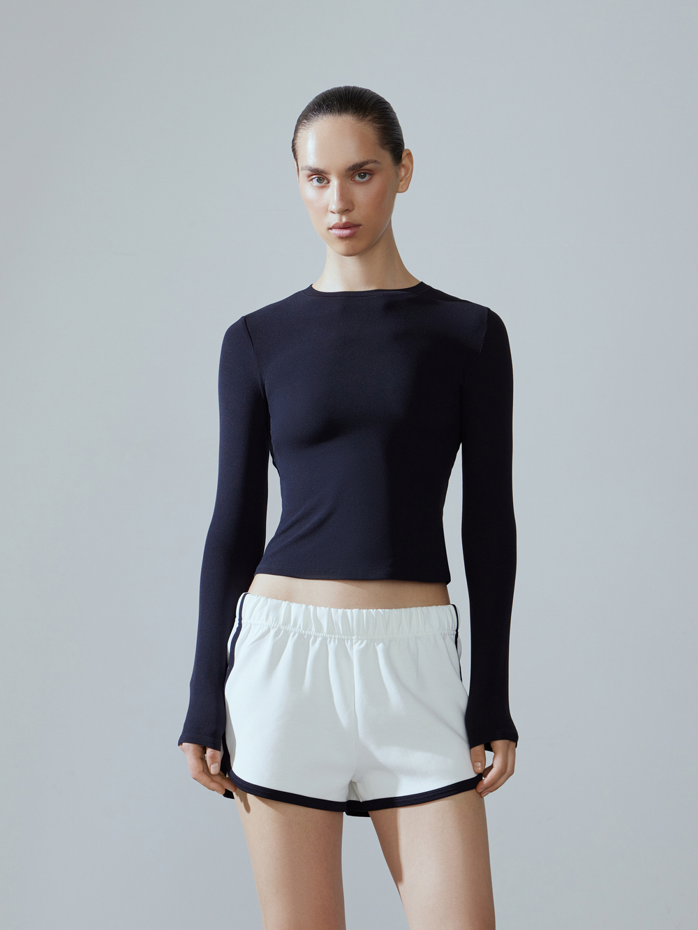 Лонгслив Simple Longsleeve in Black