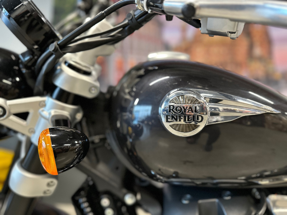 Royal Enfield Super Meteor 650 Interstellar Green (Mid)