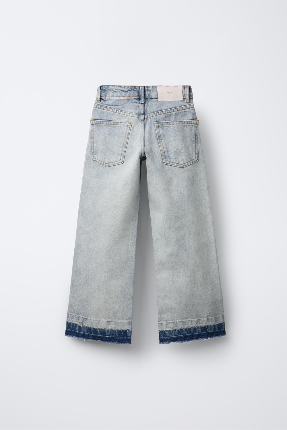 ZARA РАСКЛЕШЕННЫЕ ДЖИНСЫ С БЕСШОВНЫМИ НИЖНИМИ КРОМКАМИ, СИНИЙ