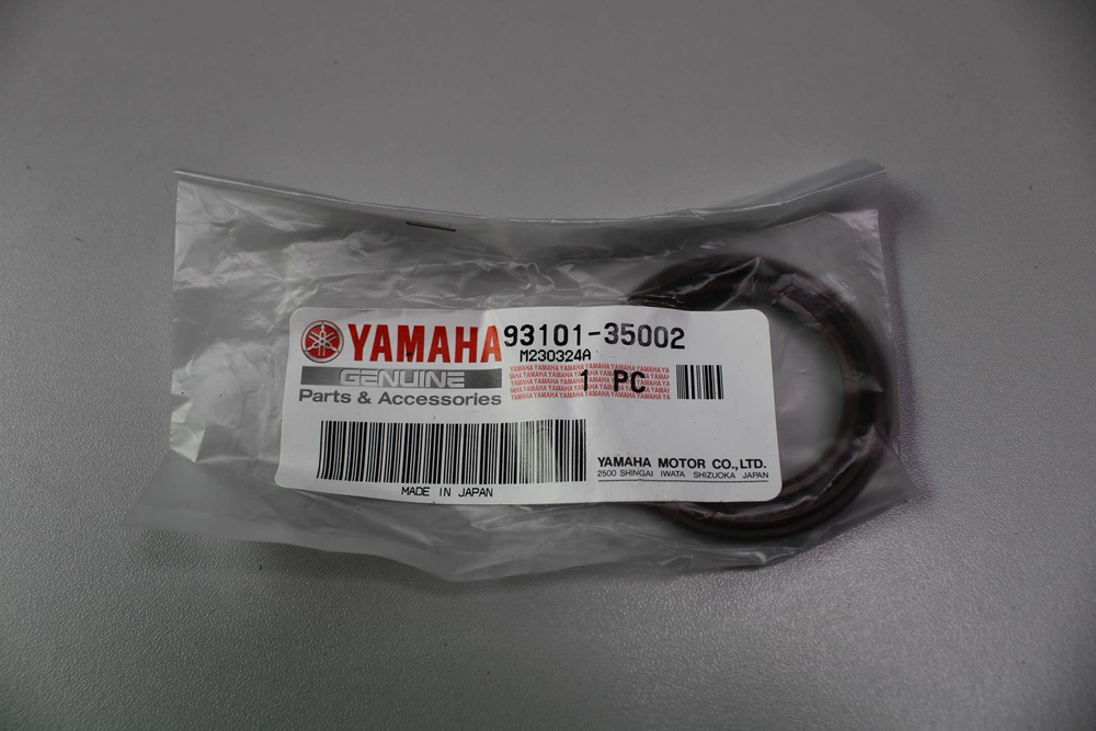 сальник коленчатого вала нижний Yamaha F20-70 FT25 FT50 FT60 931-01350-02-00