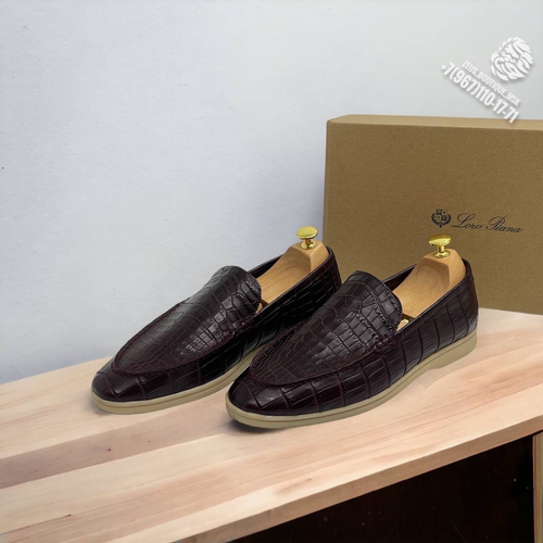 Лоферы Loro Piana из кожи крокодила