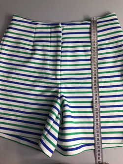 Шорты SH Collection в яркую полоску, маркировка XS, визуально на 42 размер