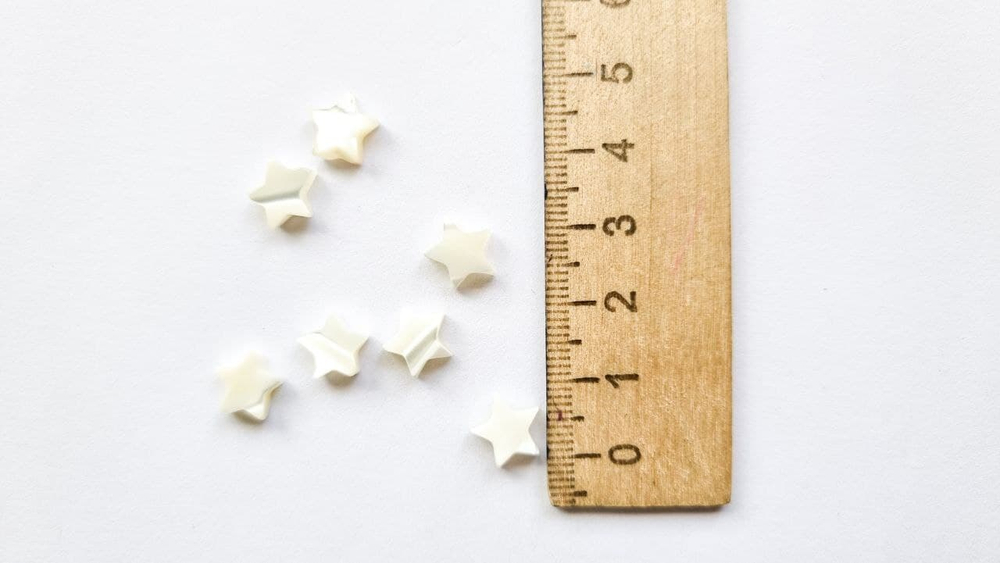 1604 Перламутр в форме звезды 6-10мм, шт