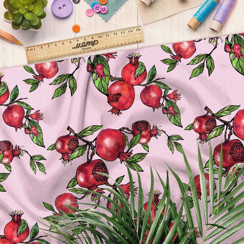 Ткань мембрана спелые гранаты на розовом