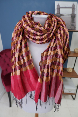 Палантин для яркого акцента