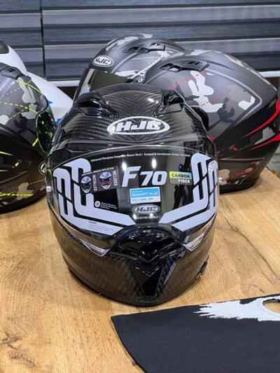 HJC F70 Carbon