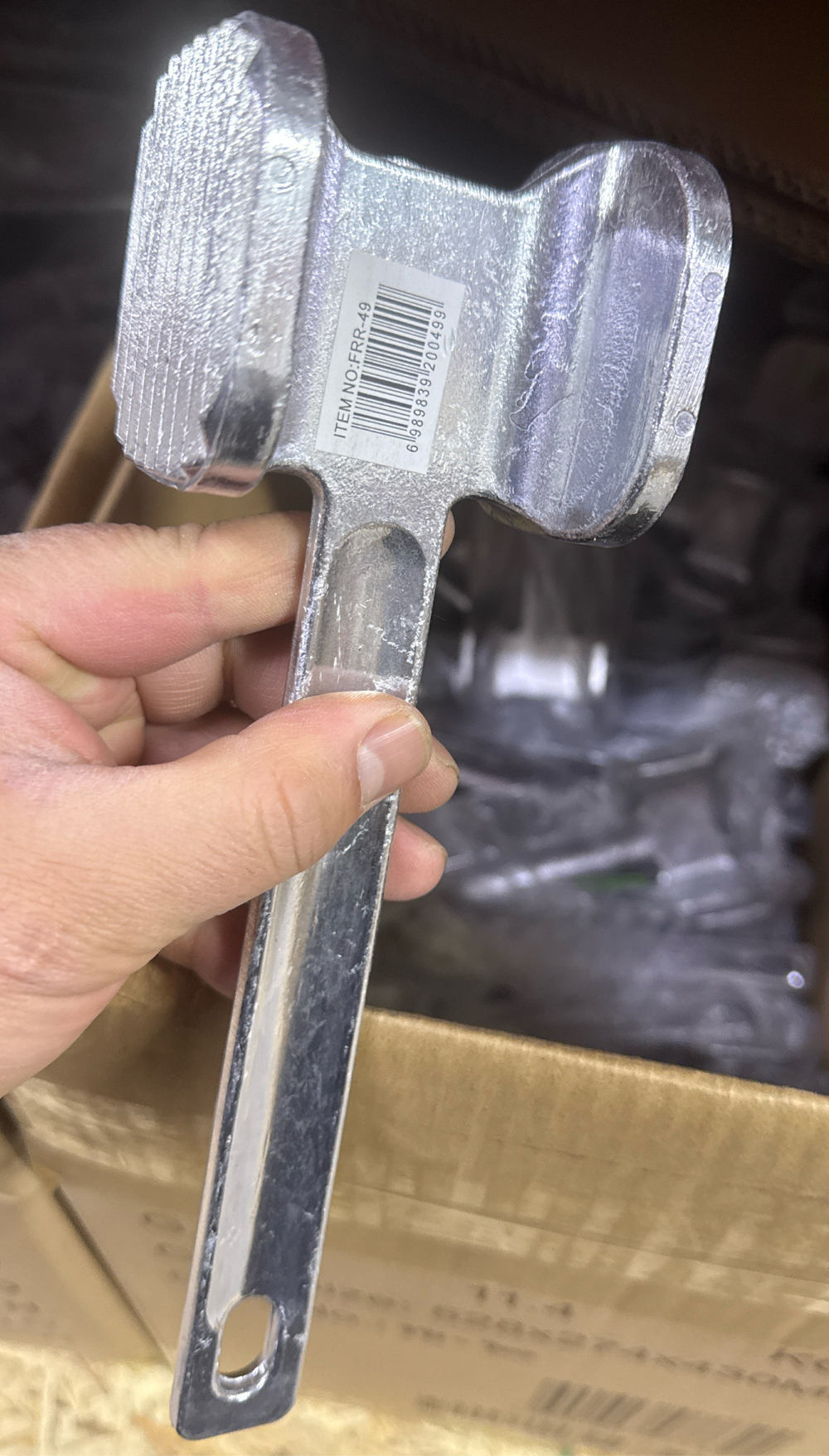 Молоток обивной алюминий широкий