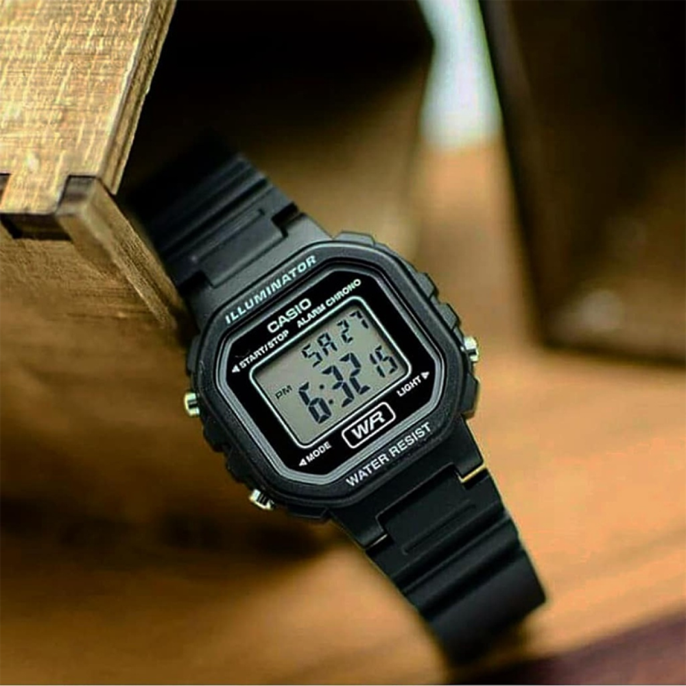 Часы CASIO DIGITAL STANDARD, LA-20WH-1A