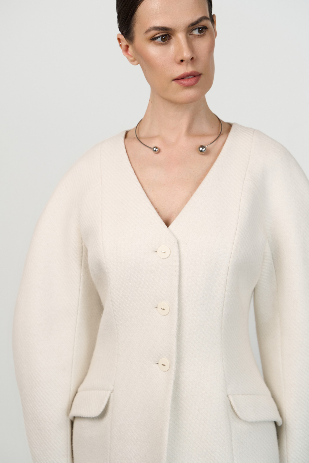 Жакет с объемными рукавами