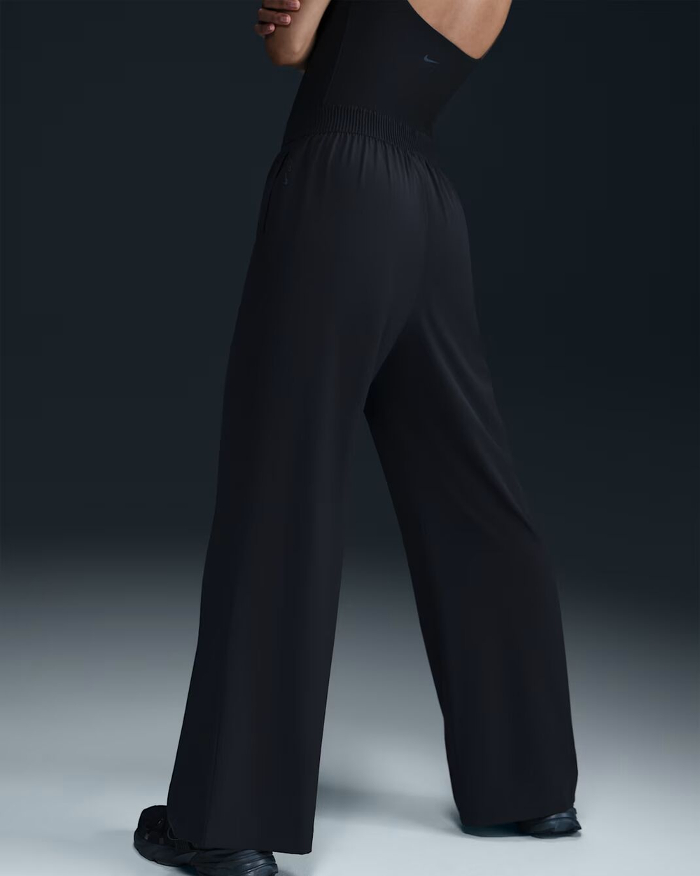 Nike 24.7 PerfectStretch Женские спортивные штаны Dri-FIT с высокой талией, свободным кроем и широкими штанинами - NIKE