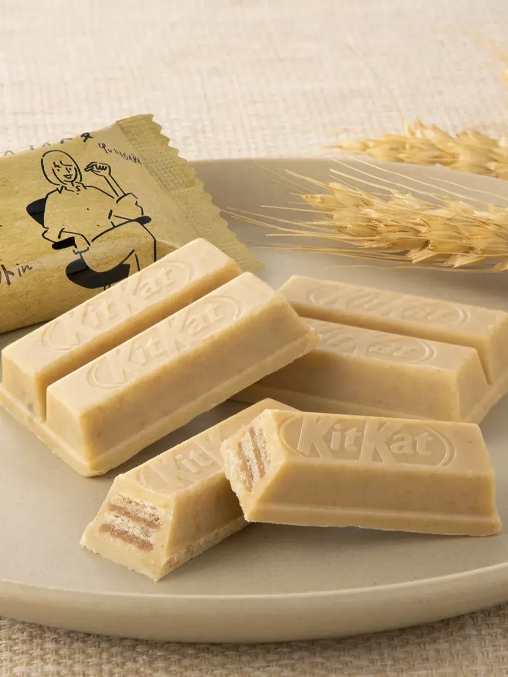 Батончики японский КитКат "Печенье со злаками" 120 г