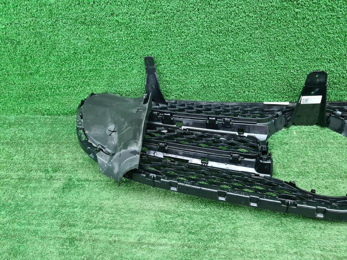 Решетка радиатора Mercedes GLC X253 (2019-2022)