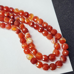 Сердолик, бусины куб, р-р примерно 6.5мм, красивая огранка