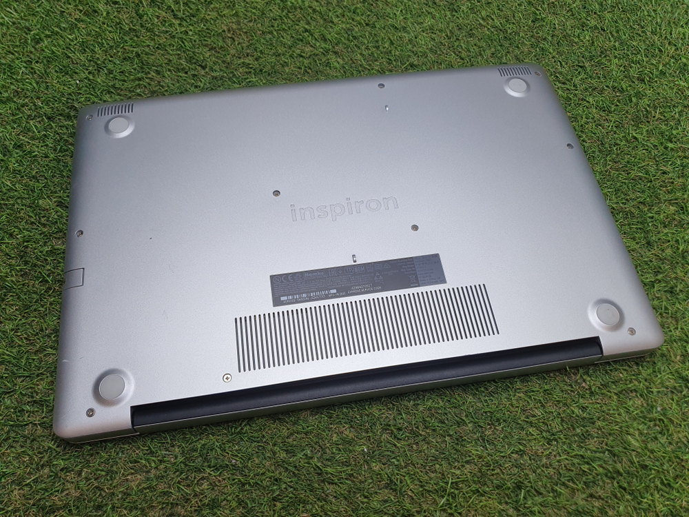 Ноутбук Dell i5-10/12Gb/MX230 2Gb/FHD