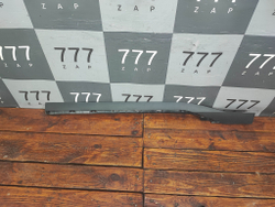 Накладка двери передней правой Kia Seltos 19-нв Б/У Оригинал 87724Q5010