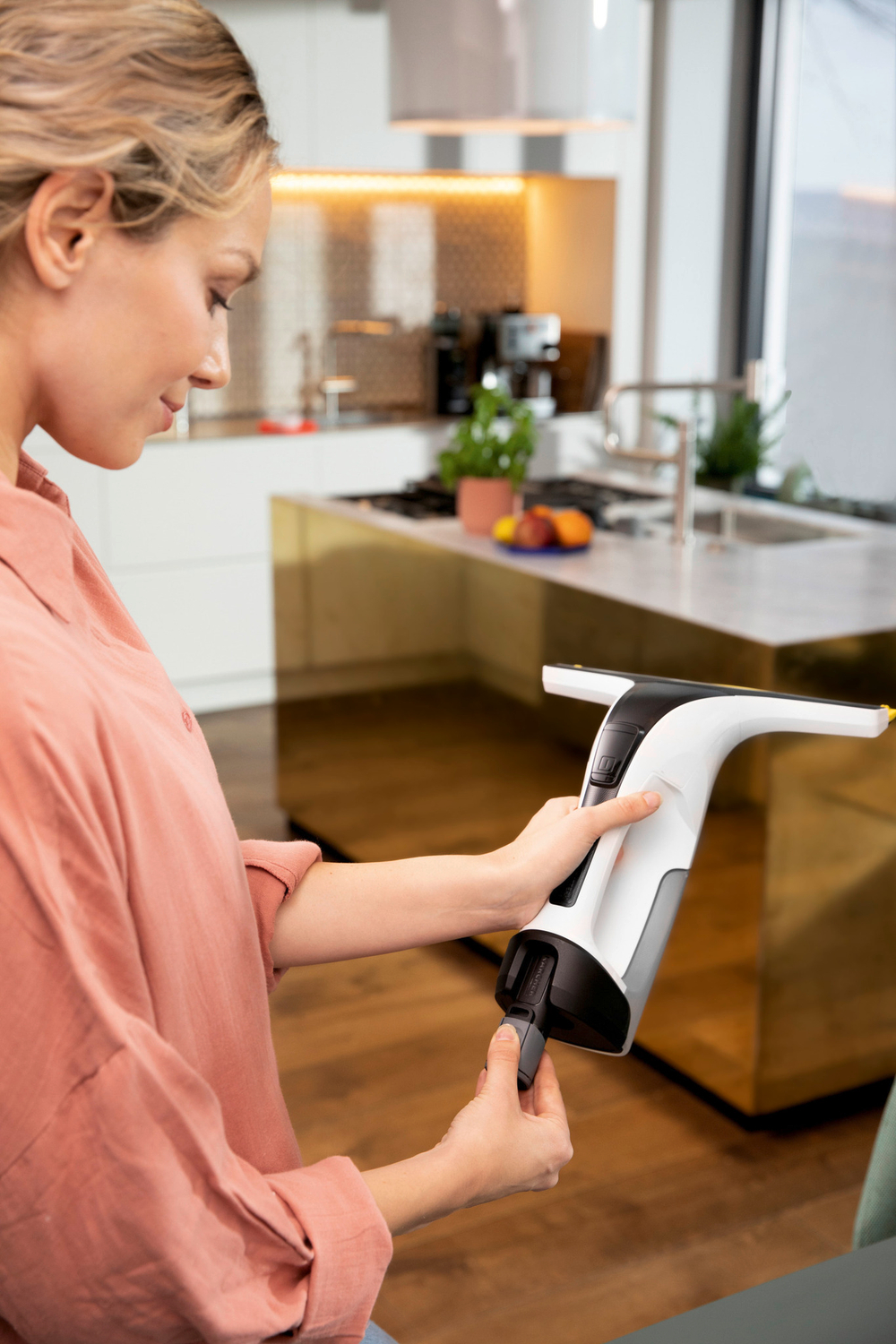 Аккумуляторный стеклоочиститель WV 4-4 PLUS