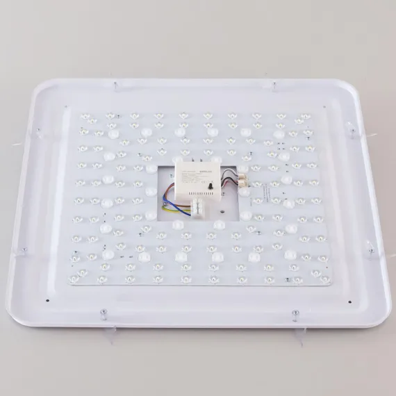 CL714K900G Симпла LED Св-к с пультом