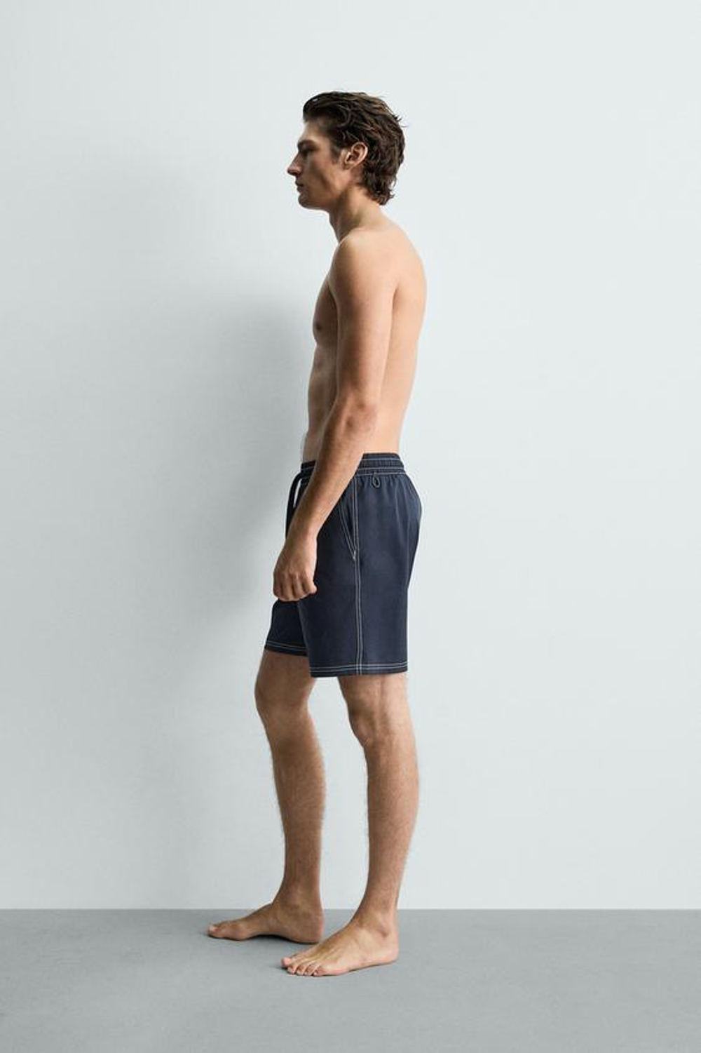 ZARA ДЛИННЫЕ ПЛАВКИ С КОНТРАСТНОЙ ОТСТРОЧКОЙ, МОРСКОЙ СИНИЙ