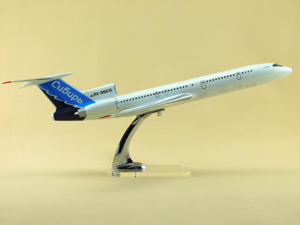 Модель самолета Ту-154М (М1:100, Сибирь, RA-85610)