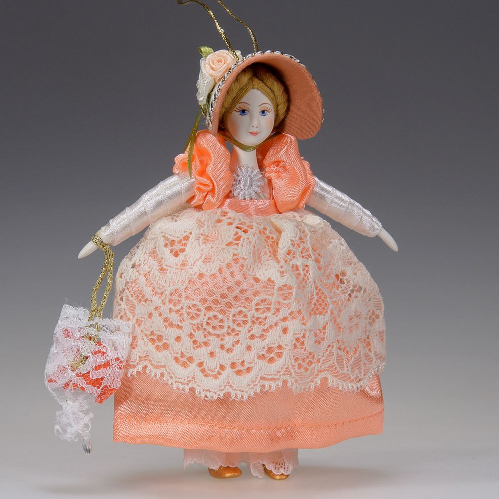 Ёлочная игрушка Девочка в костюме стиля ампир