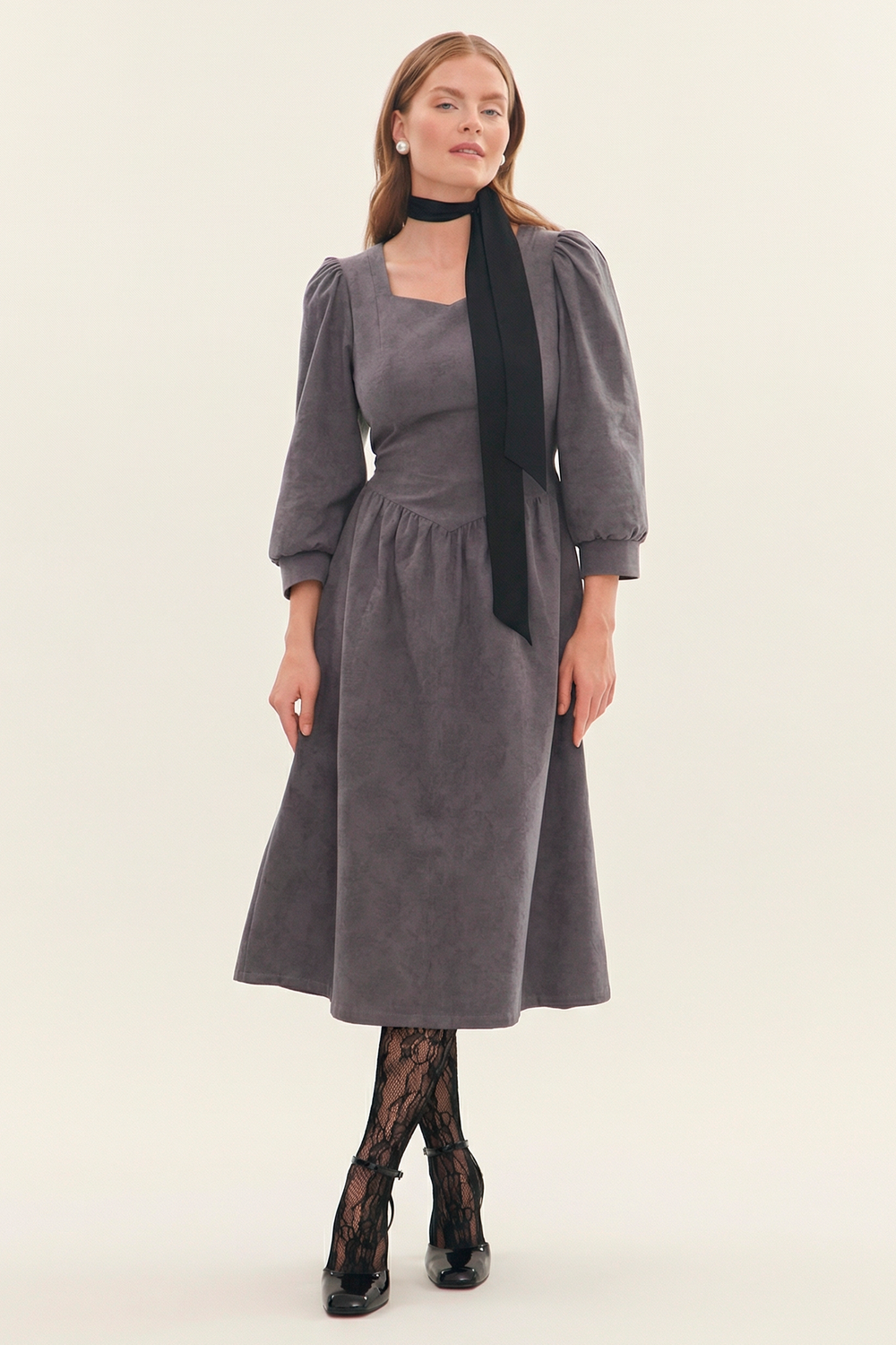 Платье с вырезом-сердечко