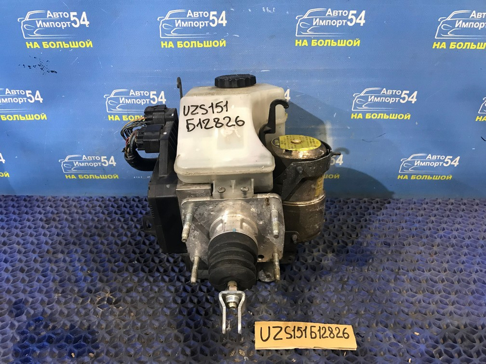 Главный тормозной цилиндр TOYOTA CROWN MAJESTA 1997-1999